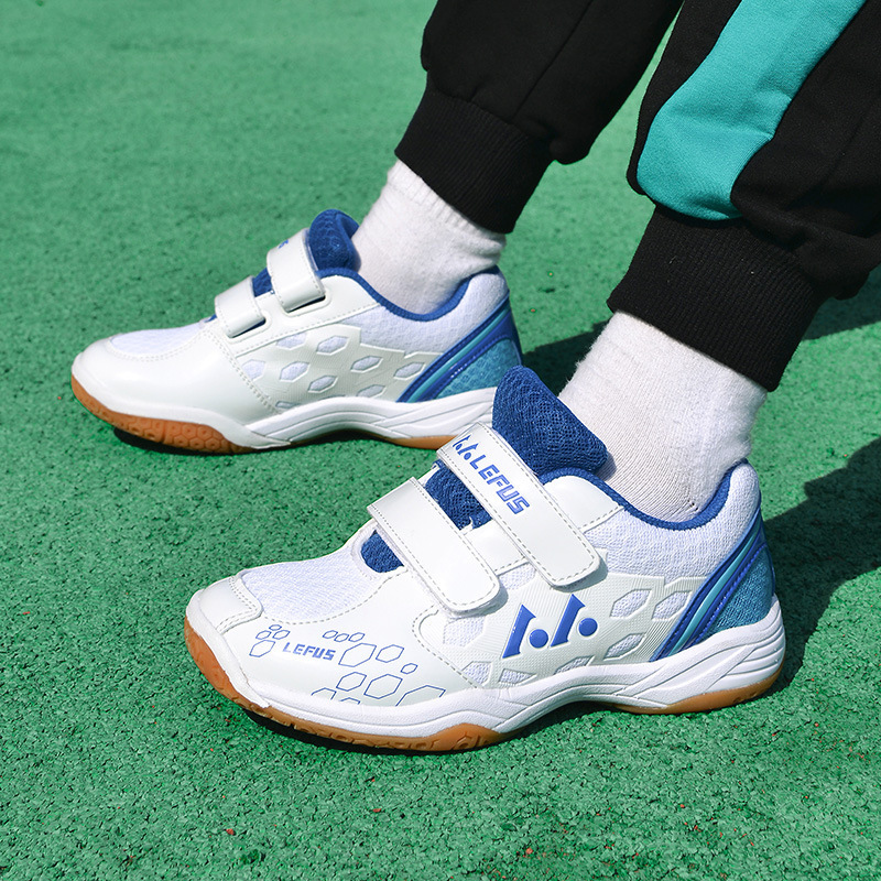 Sepatu Bulu Tangkis Anak Laki- - Badminton Shoes Men ulasan dan harga