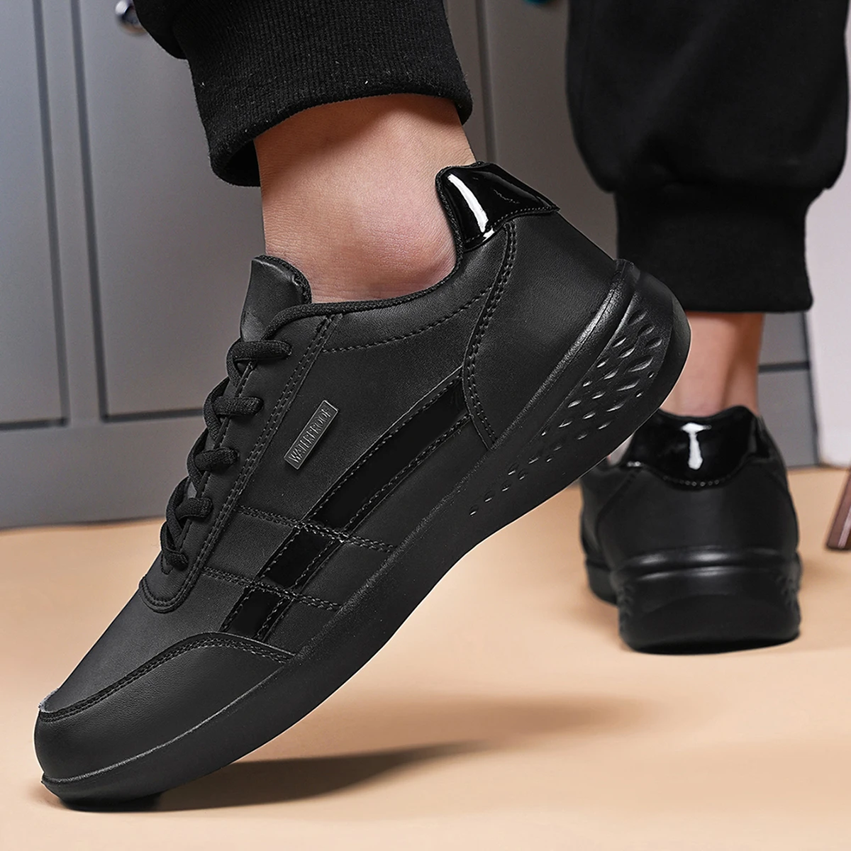 Sepatu Pria Kulit PU Sneakers  - Badminton Shoes Men ulasan dan harga